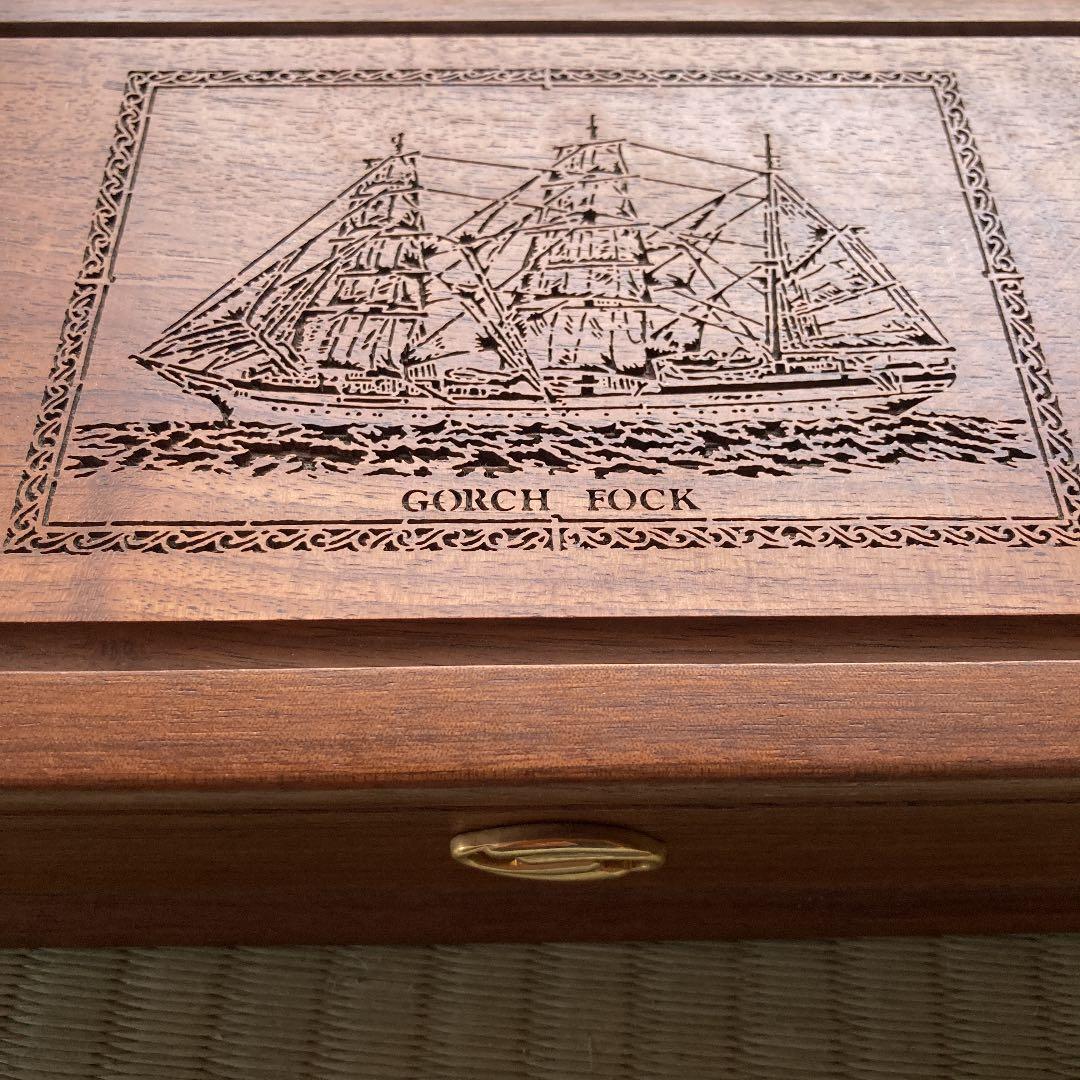 アクセサリーボックス　ウォールナット　レザー加工