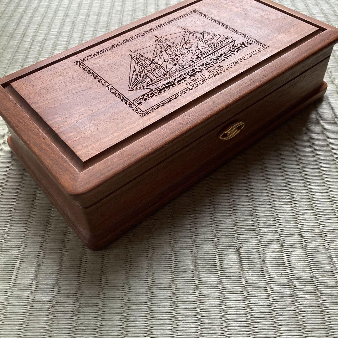 アクセサリーボックス　ウォールナット　レザー加工