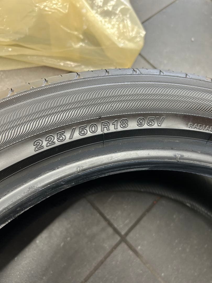 タイヤ・ホイール YOKOHAMA ADVAN dB decibel 225/50R18 95V