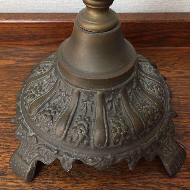 アンティーク☆磨りガラスシェード テーブルランプ＊欠けあり