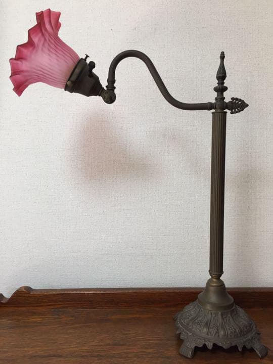 アンティーク☆磨りガラスシェード テーブルランプ＊欠けあり