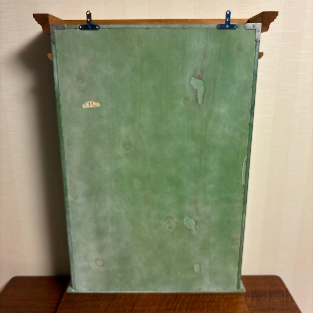 ウォールシェルフ 木製ウォールラック ガラス扉付き アンティーク調 イタリア