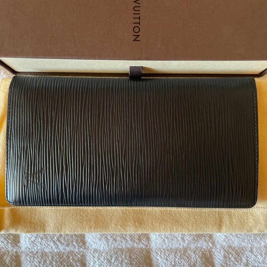 ルイヴィトン エピ 長財布 黒 箱 保存袋付 正規品