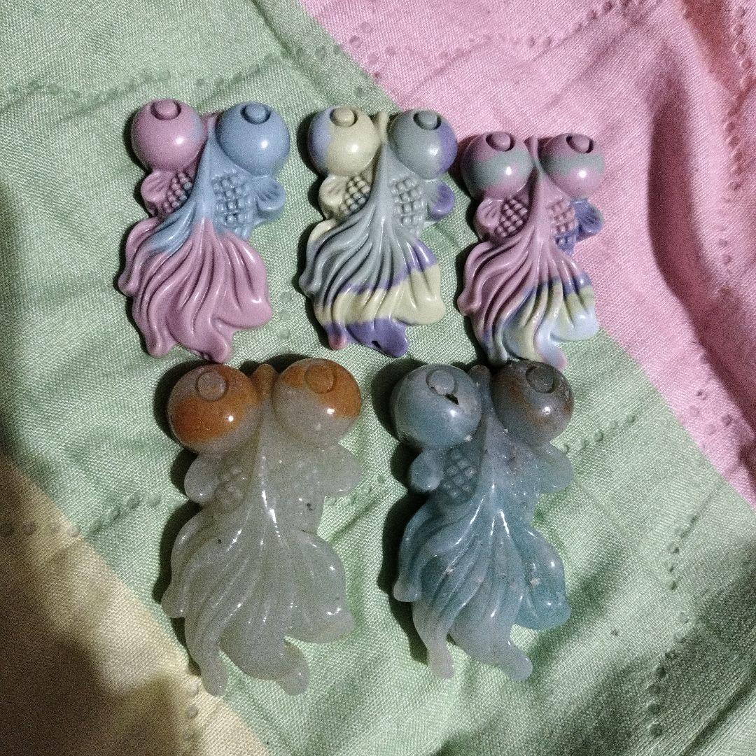 デメキンの形をしたレジン置物セット 5個セット