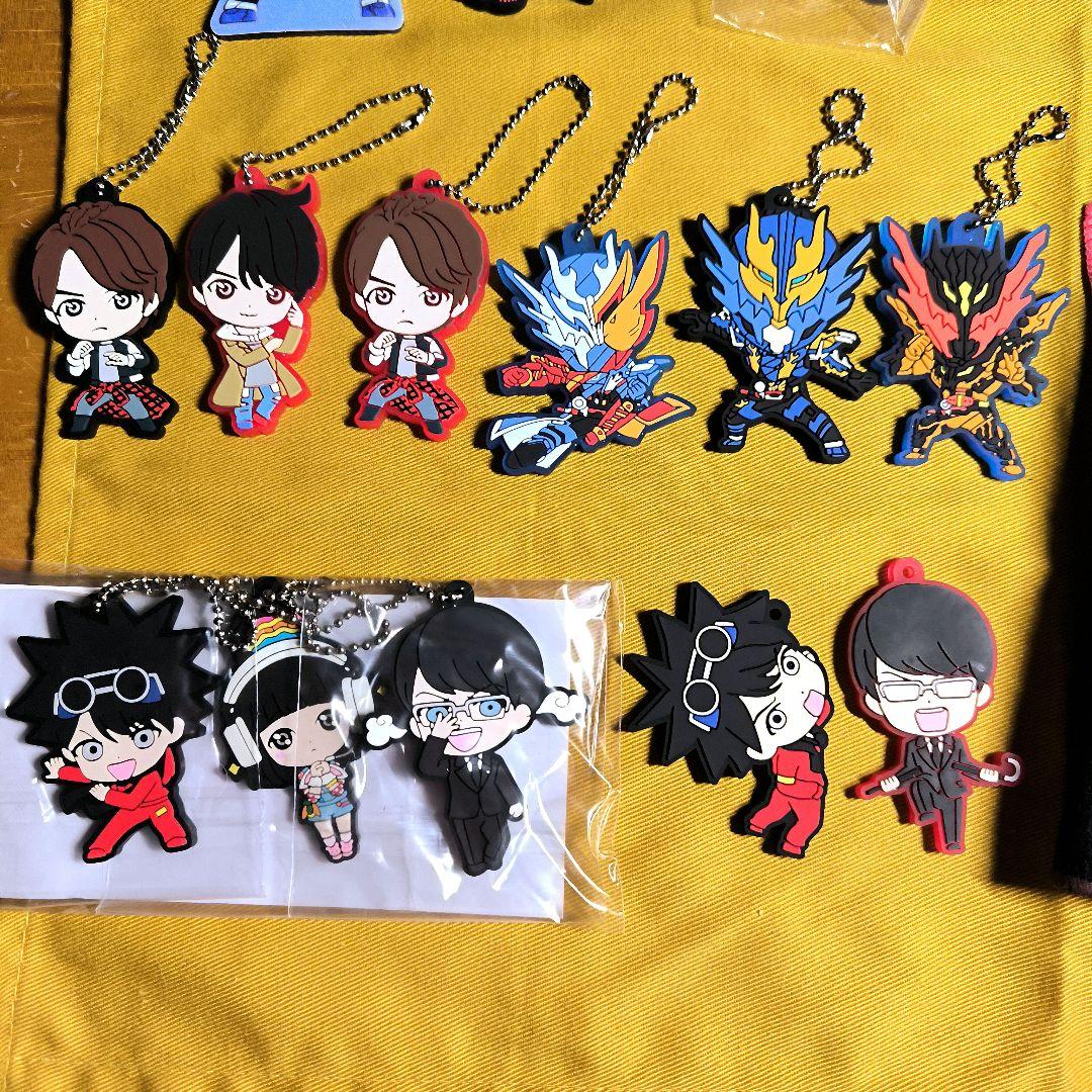 仮面ライダービルド ラバーマスコット アクリルロゴ マフラータオル 缶バッジ 鏡