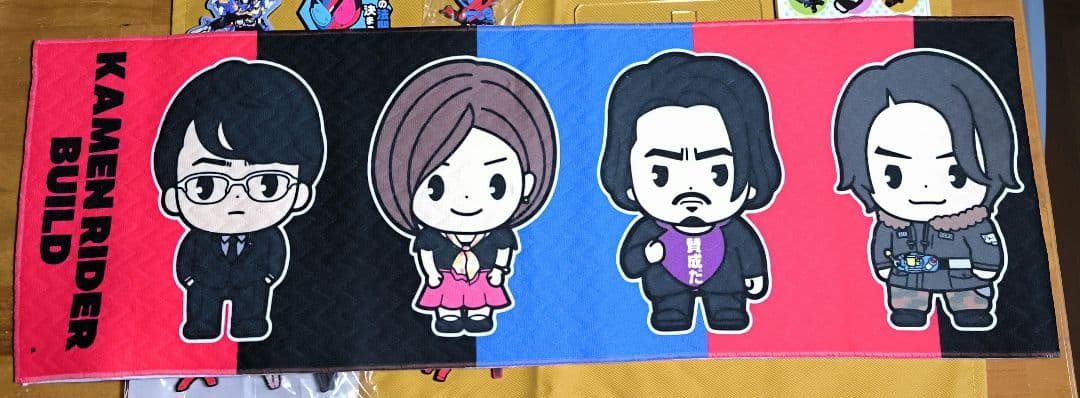 仮面ライダービルド ラバーマスコット アクリルロゴ マフラータオル 缶バッジ 鏡