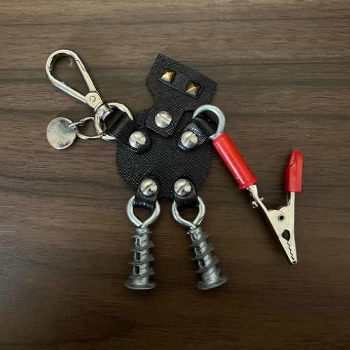 PRADA ロボット型キーホルダー メンズ レディース