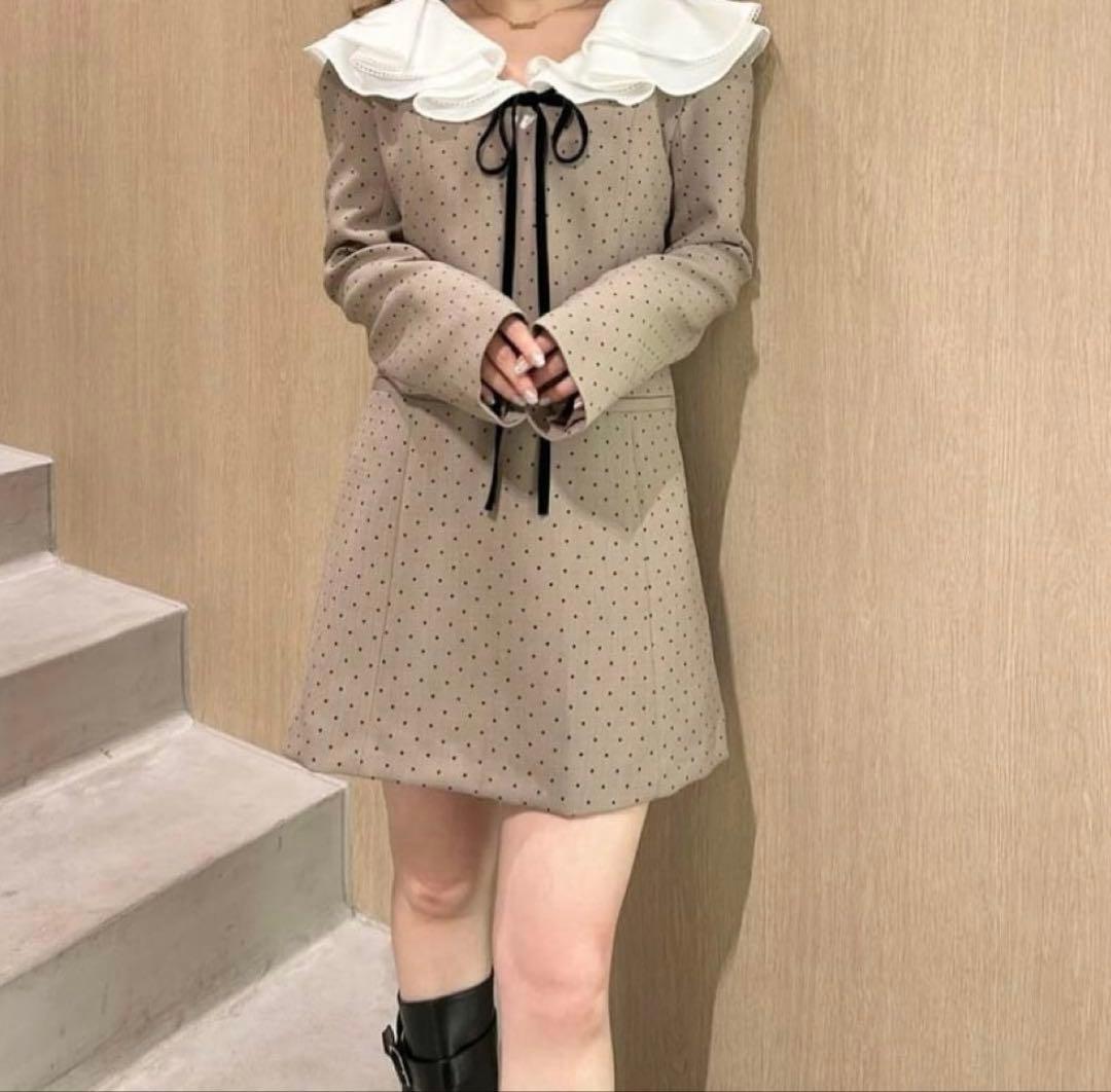 ラッフルカラー付きミニワンピース♡リリーブラウン