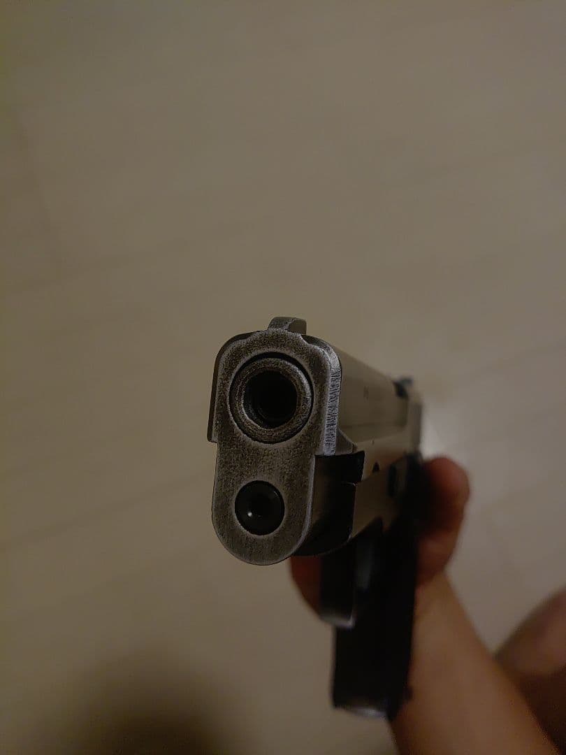 SIG P220 リアル塗装　陸上自衛隊仕様9mm拳銃