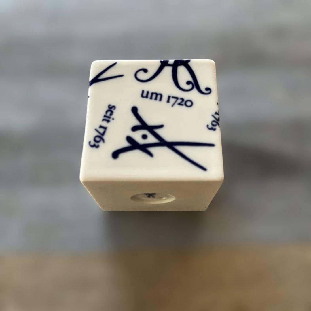 マイセン　ペーパーウェイト　キューブ　およそ4.7cm角