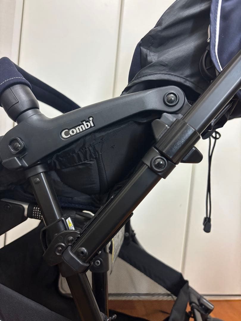 ⭐️美品⭐️Combi メチャカルハンディオート4キャス ソワレネイビー
