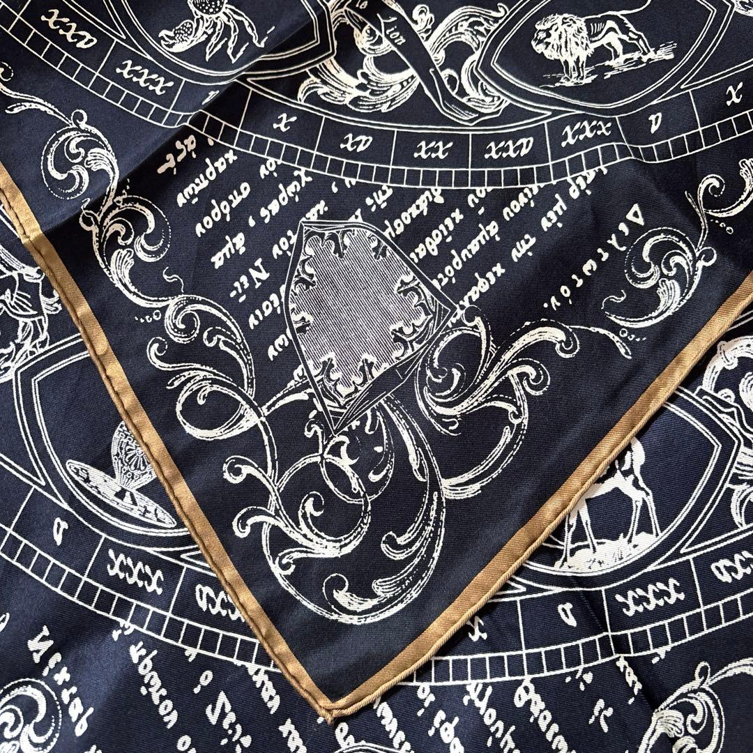 manipuri マニプリ /シルクスカーフ/天界図 /ネービー/88x88