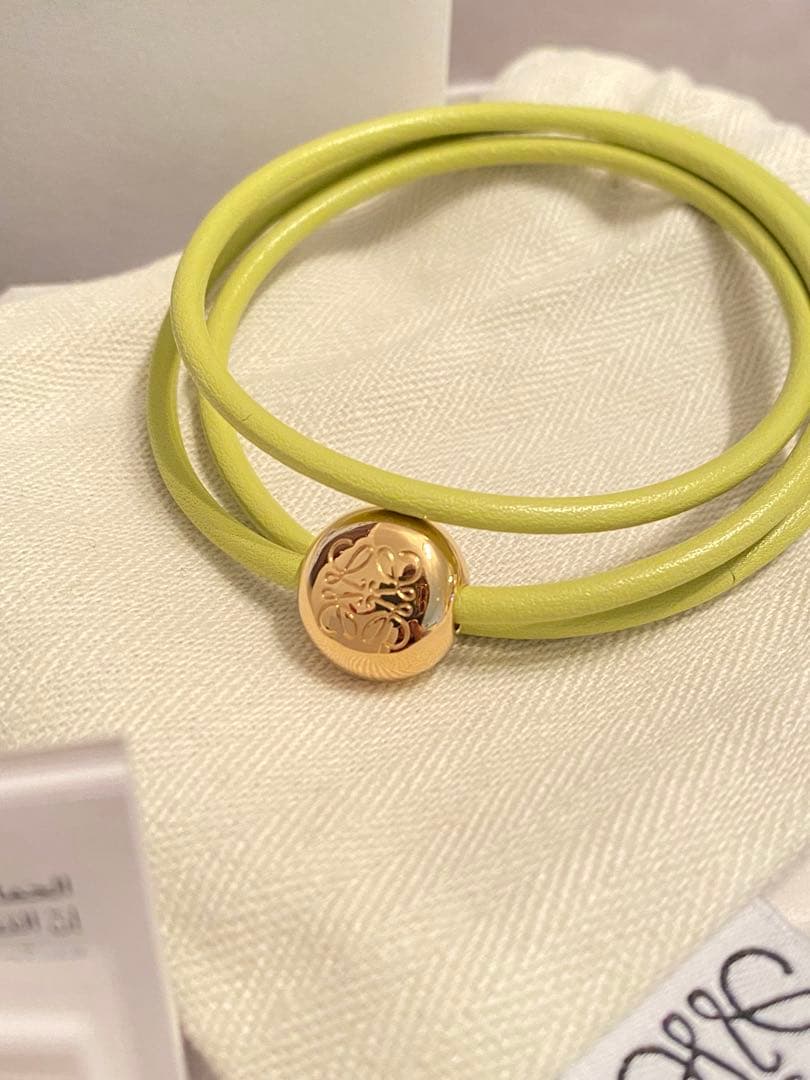 最終値下げ　新品未使用　ロエベ　ペブル　ブレスレット　バングルM