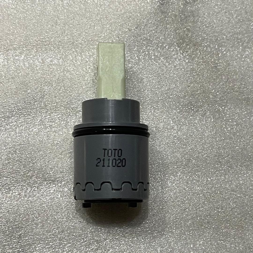 TOTO水栓　THF57 、57Aの正規品　2個セント