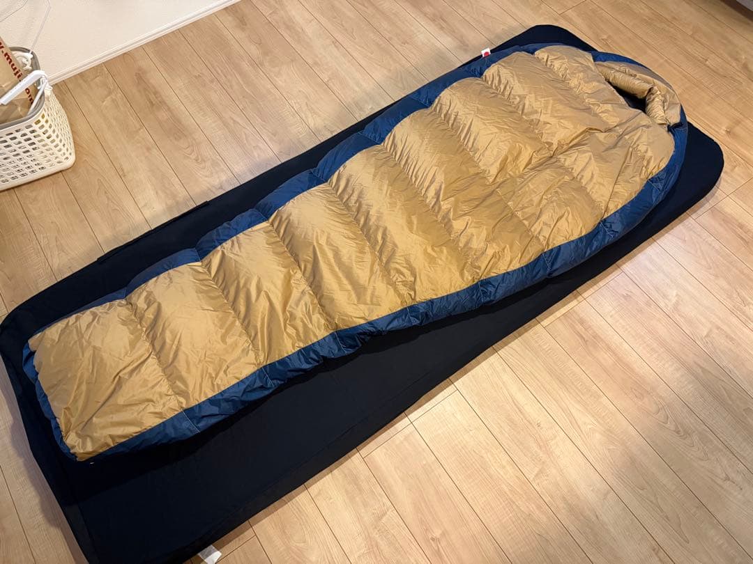 まんまる ナンガ オーロラライト 450DX レギュラー ネイビ