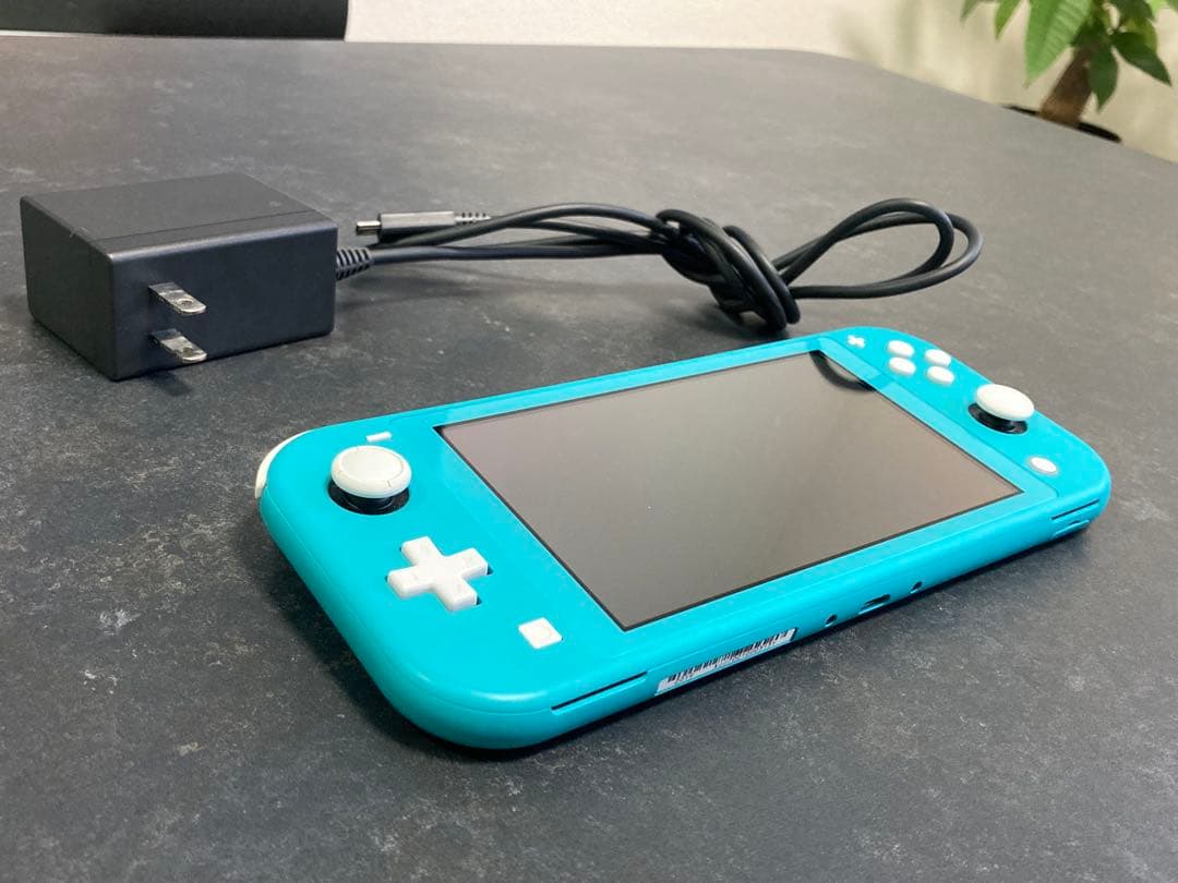 【美品】Nintendo Switch Lite ターコイズ 本体 充電器付き