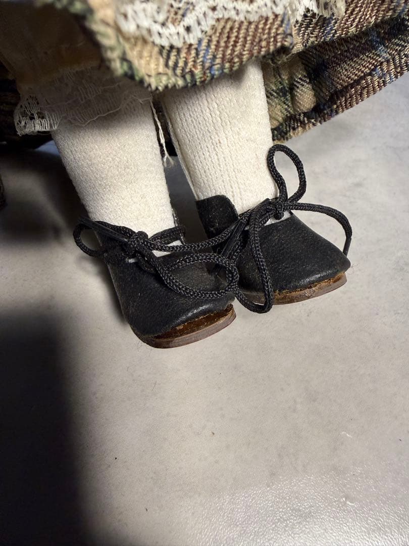 ヴィンテージ調 ビスクドール 陶器人形 32cm 眼鏡 テディベア付 装飾人形