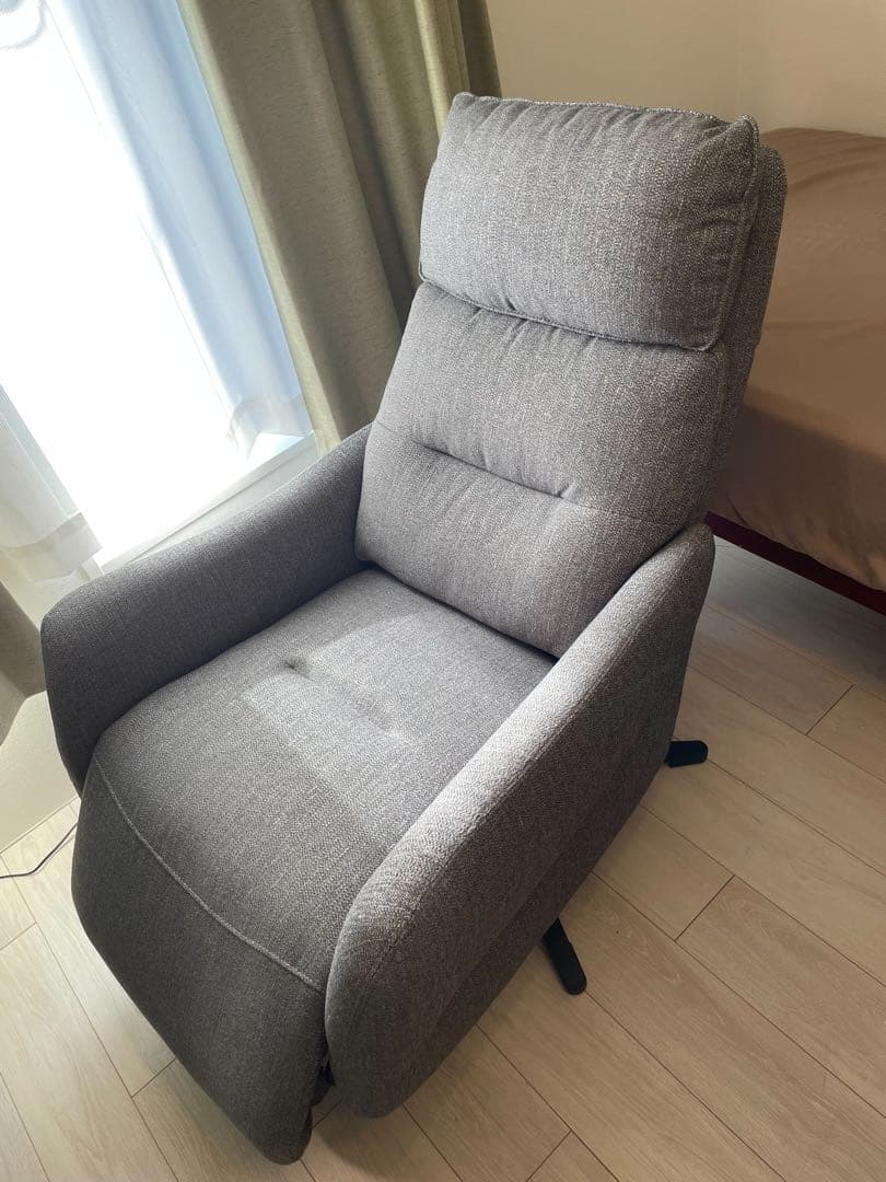 【送料込】電動布張りリクライニングパーソナルチェア(ニトリ LE01 DGY）