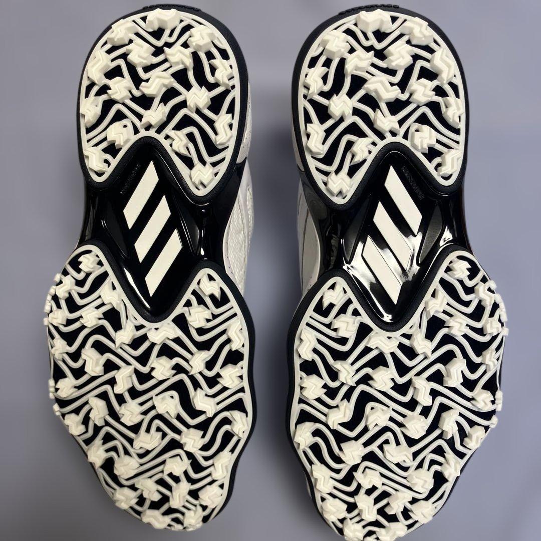 アディダス　コードカオスボア25