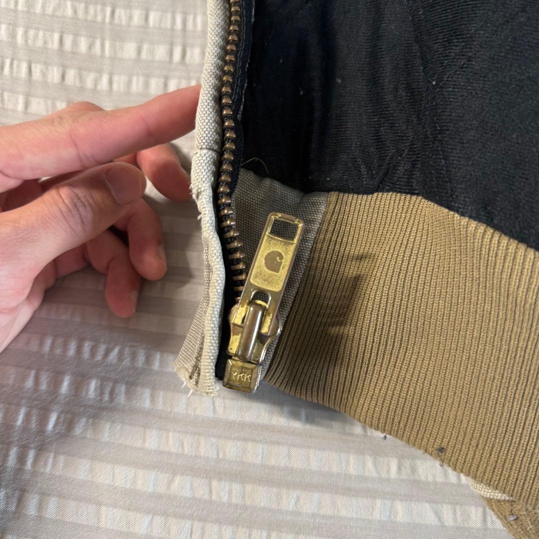 希少 USA製 カーハートアクティブジャケット J68 DES