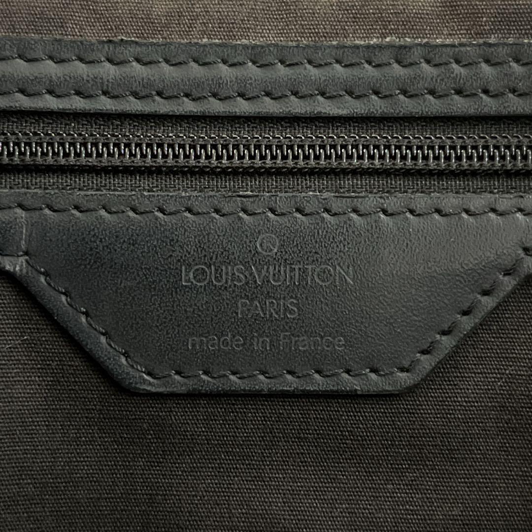 ルイヴィトン　サックプラ　ハンドバッグ　トートバッグ　エピ　ブラック　A4収納可