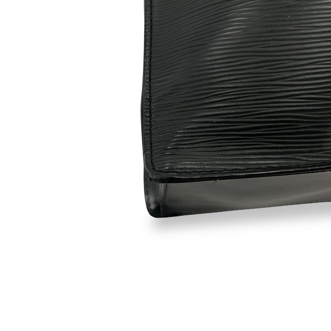 ルイヴィトン　サックプラ　ハンドバッグ　トートバッグ　エピ　ブラック　A4収納可