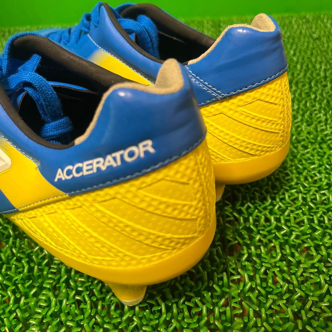 アンブロ サッカースパイク アクセレイター プロ(ブルー×イエロー)