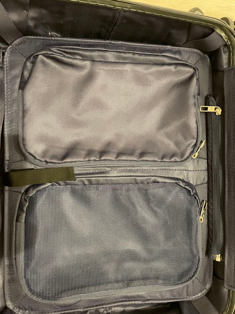 Samsonite│レヴァック スピナー 57 マットシルバー