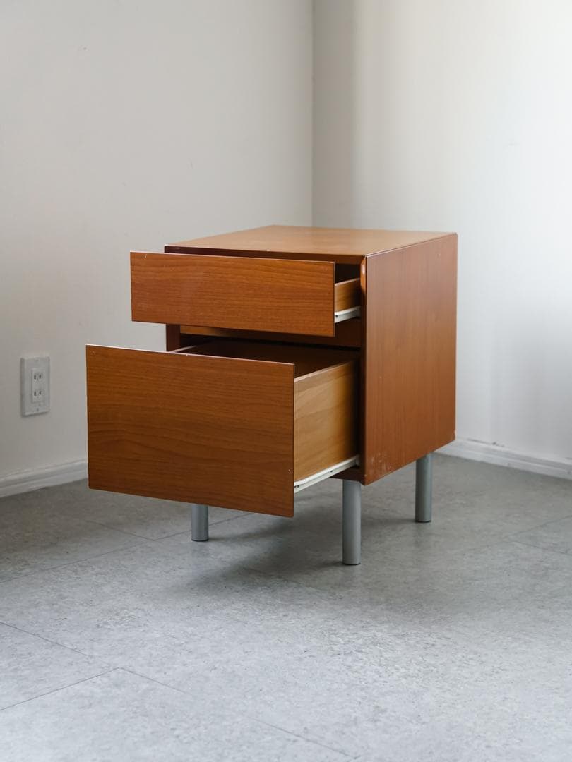 ヴィンテージ キャビネット/サイドテーブル 収納 ミッドセンチュリー