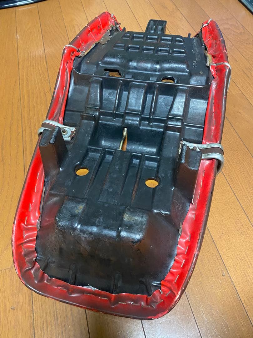 ブラウン バイクシート cb400sf nc31 前期