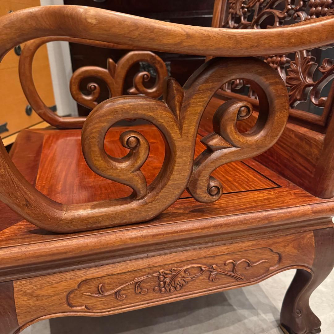 【豪華】花梨材 アームチェア 葡萄柄彫 ブドウ柄 アジアンヴィンテージ 在庫2脚