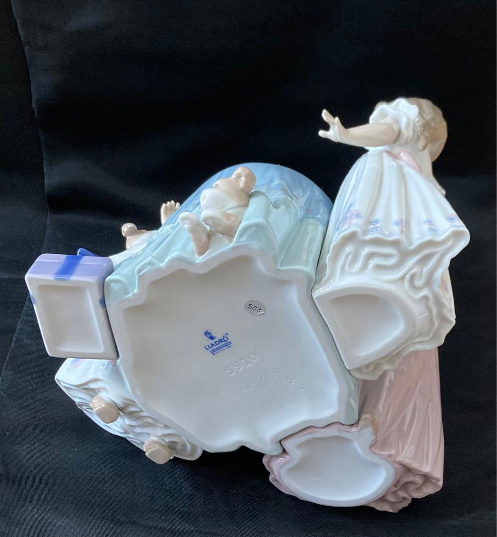 リヤドロ　バースデーケーキ　お誕生日会　家族　姉妹　ファミリー　犬