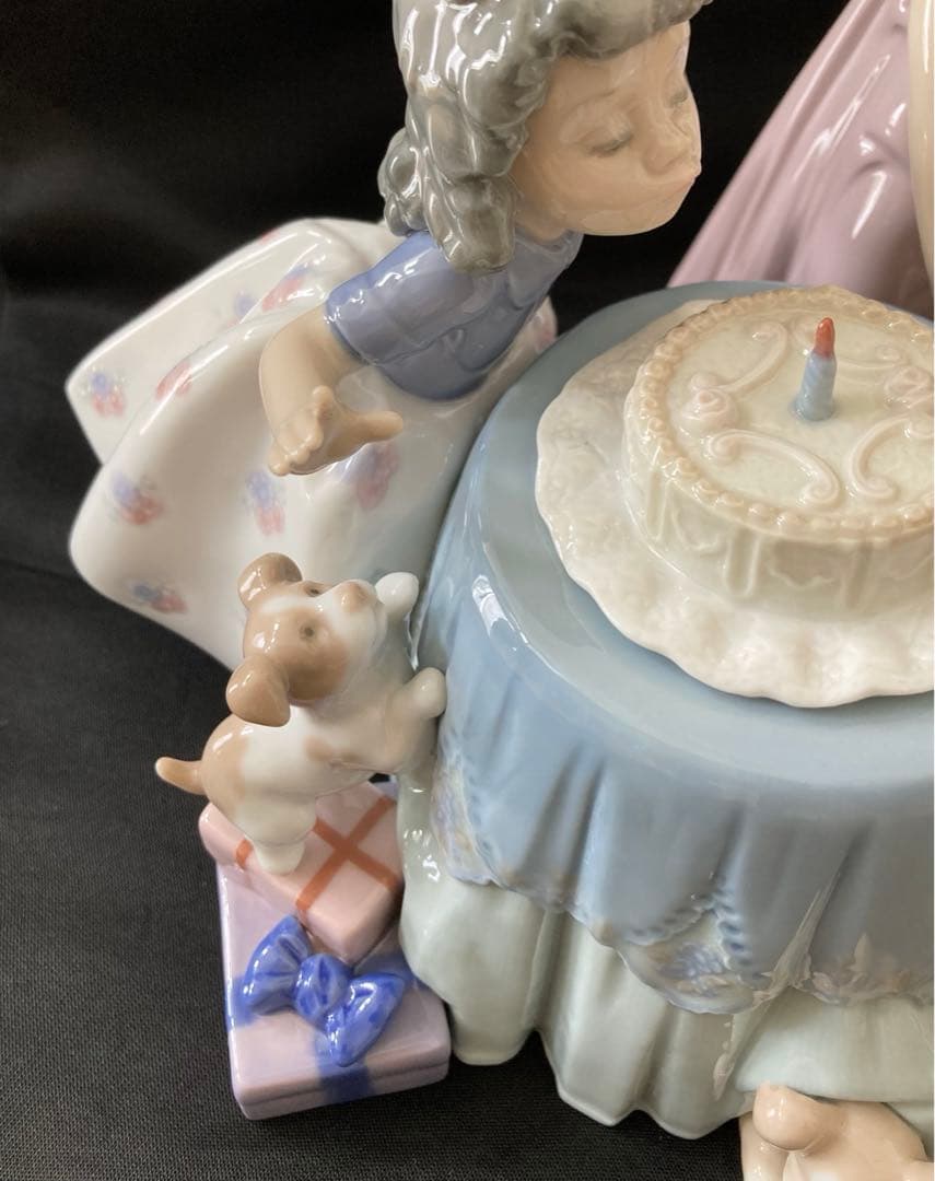 リヤドロ　バースデーケーキ　お誕生日会　家族　姉妹　ファミリー　犬