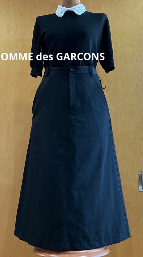 コムデギャルソン　Aライン　台形　 裏バルーンシェードスカート　形が綺麗です　黒