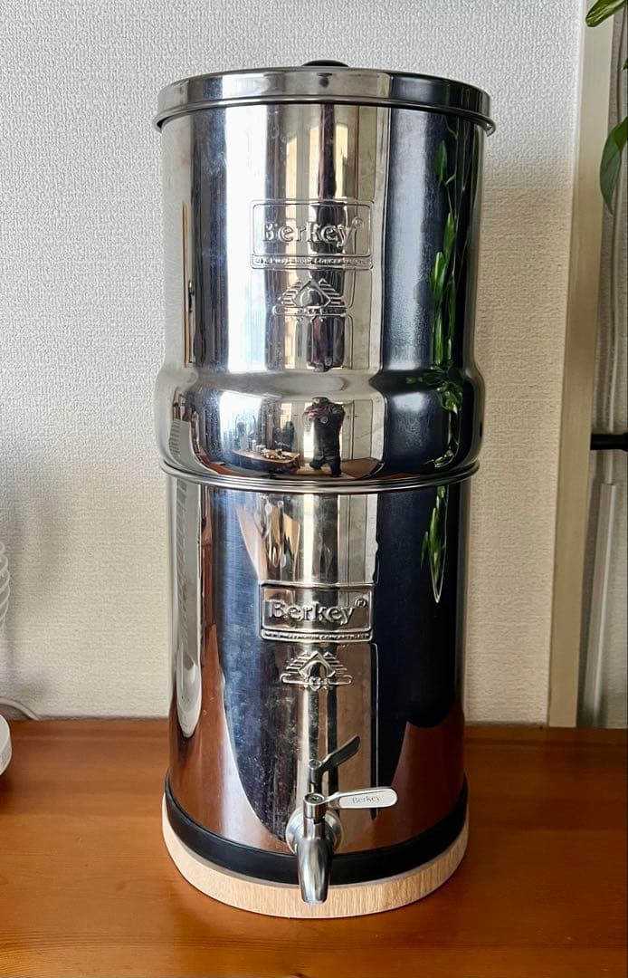 Berkey バーキー 1.5ガロン（5.7リットル） 新品のフィルター付き