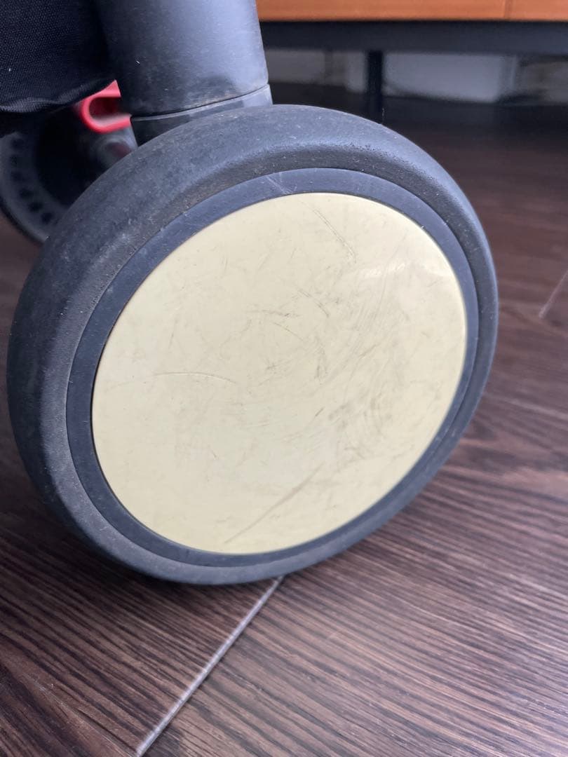 ベージュ yoyo+ 6+ ベビーカー ブラックフレーム