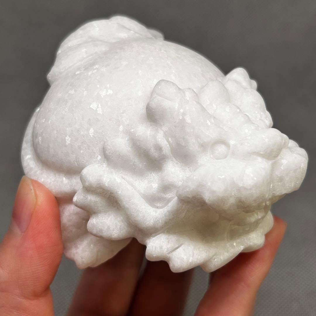 アラバスター　漢白玉　ロングイ　龍亀　置物　美しい　キラキラ　451g