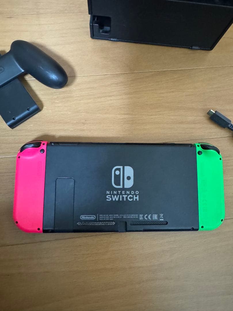 任天堂　Nintendo Switch スイッチ HAC-001