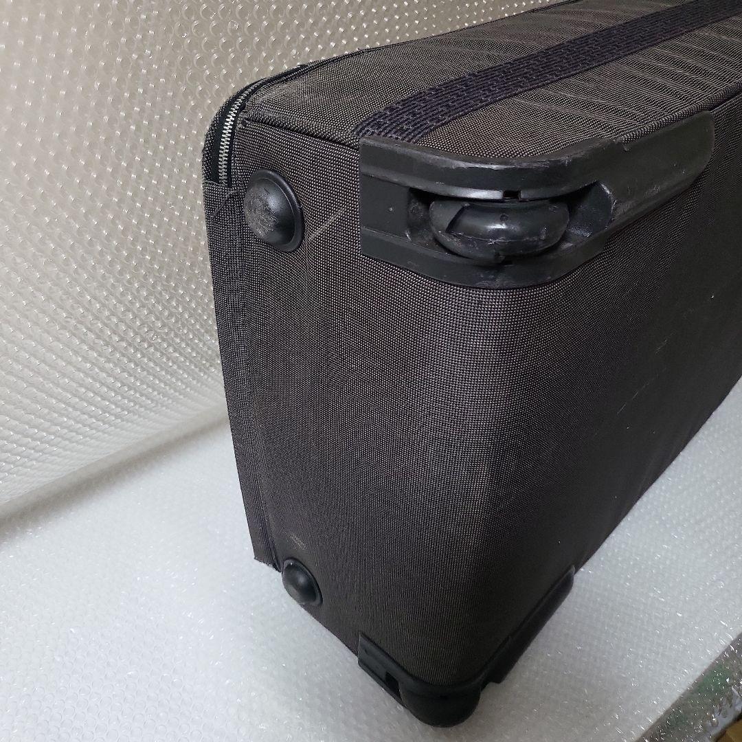 ダークグレー キャリーケース
