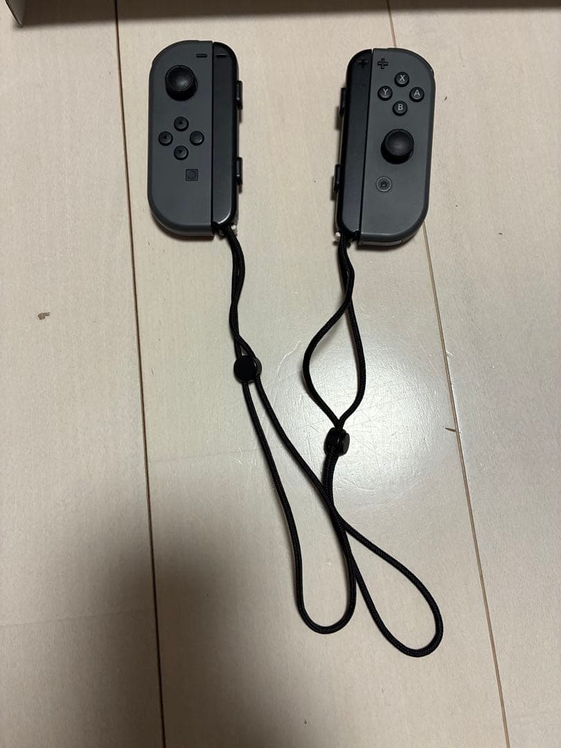 Nintendo SWITCH 本体　Joy-Con合計4台