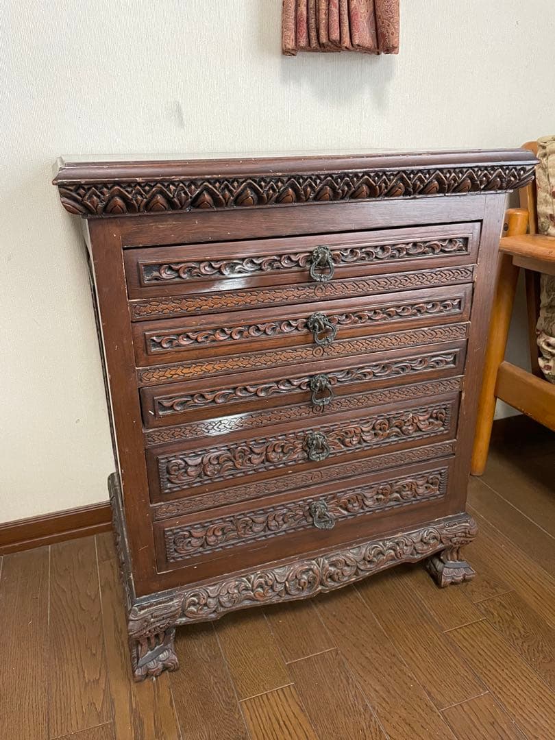 アジア家具　彫刻入り木製5段引き出し