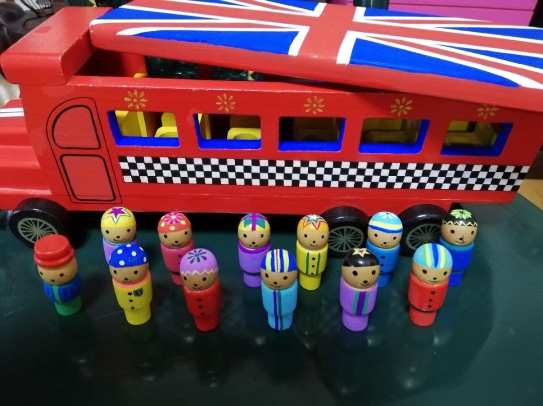 レーシングスクール★ユニオンジャック★ロンドンバス★木製