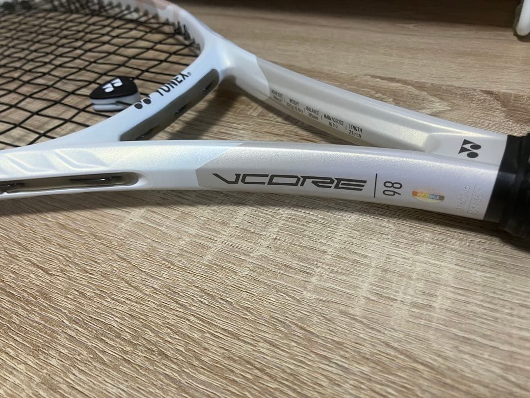 [美品] ヨネックス ブイコア98 2024年モデル サンドベージュ