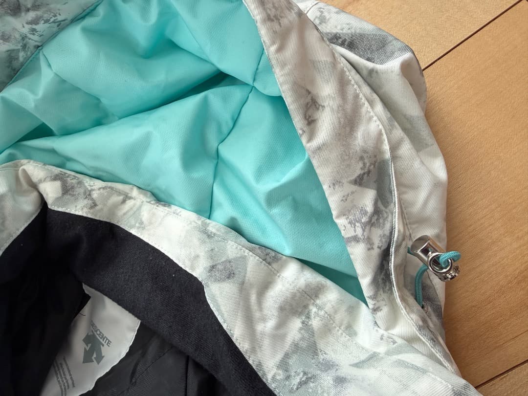 デサント　レディーススキーウェア　上下セット