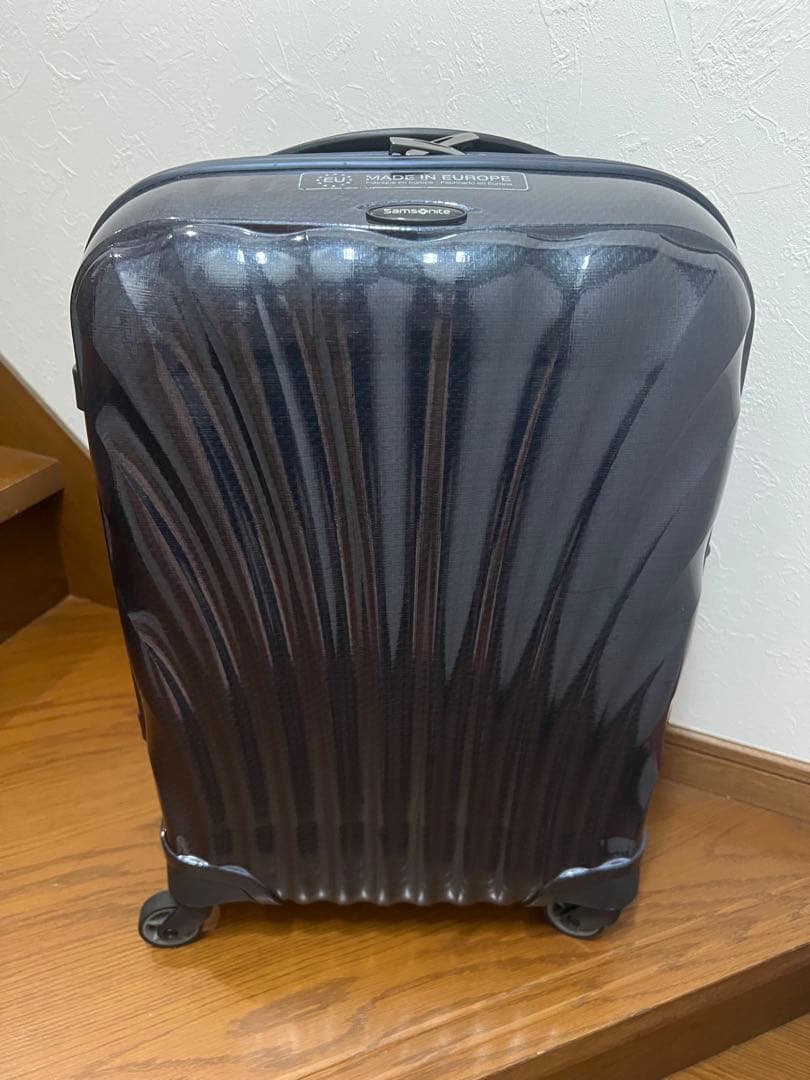 使用1回！サムソナイト　コスモライト　55 超軽量　人気のミッドナイトブルー！