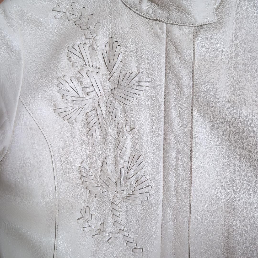 VIVIENNE TAM 刺繍ホワイトロングコート