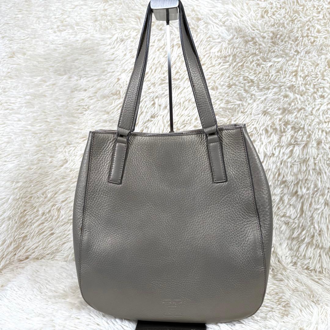 ヒロフ HIROHI Hロゴ型押し シボ革トートバッグ グレージュ 肩掛け可