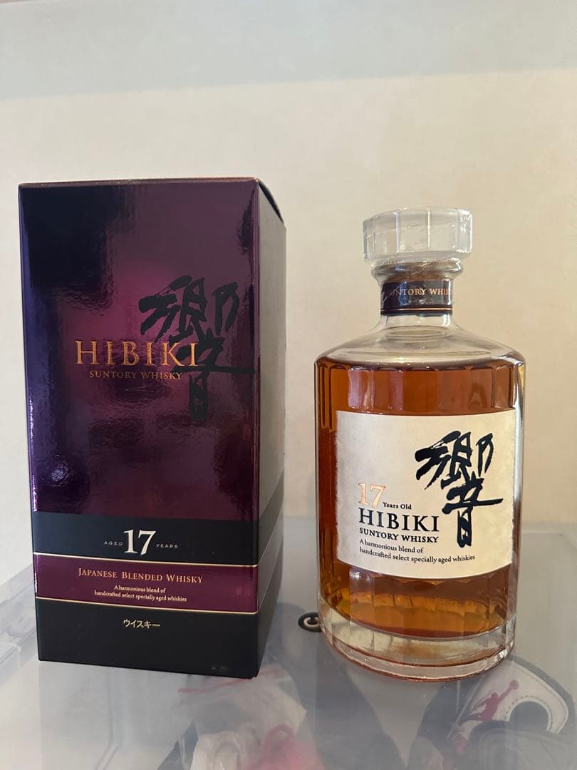 HIBIKI 17年 ウイスキー　響　１７年　suntory 未開封700ml