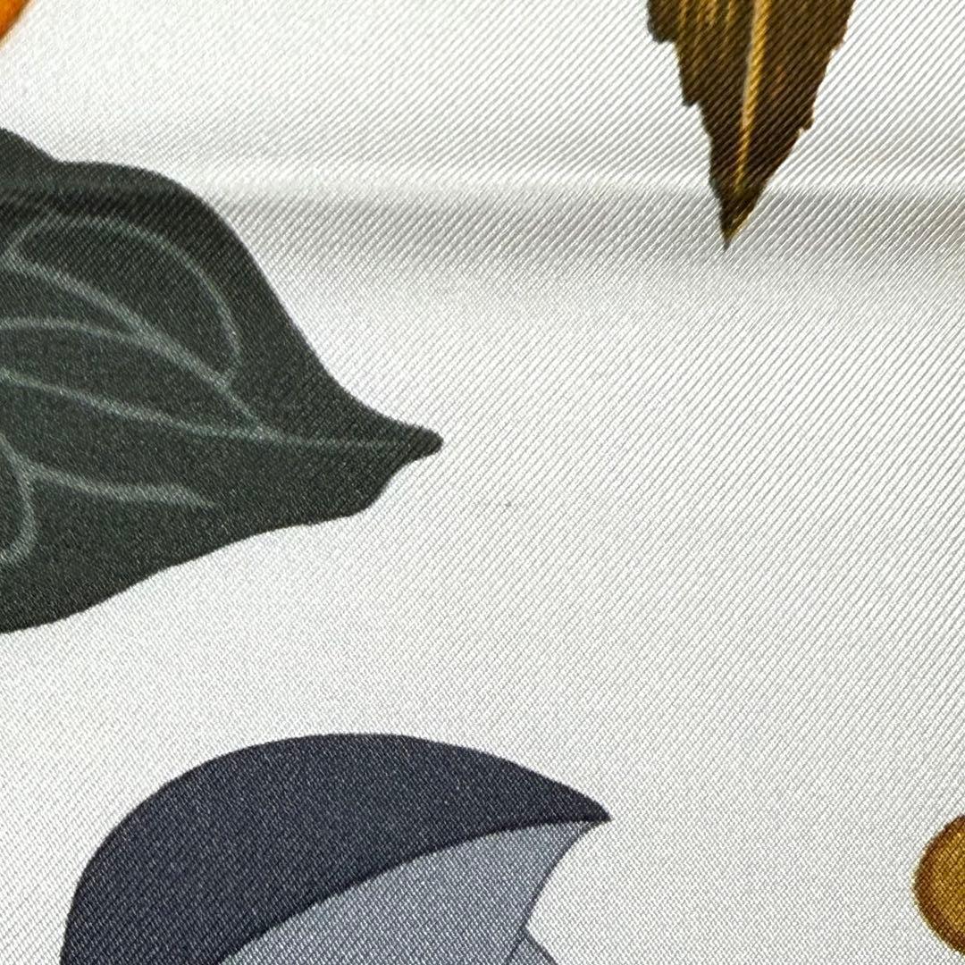 エルメス HERMES スカーフ　カレ90 ヘラスの花　【クリーニング済み】