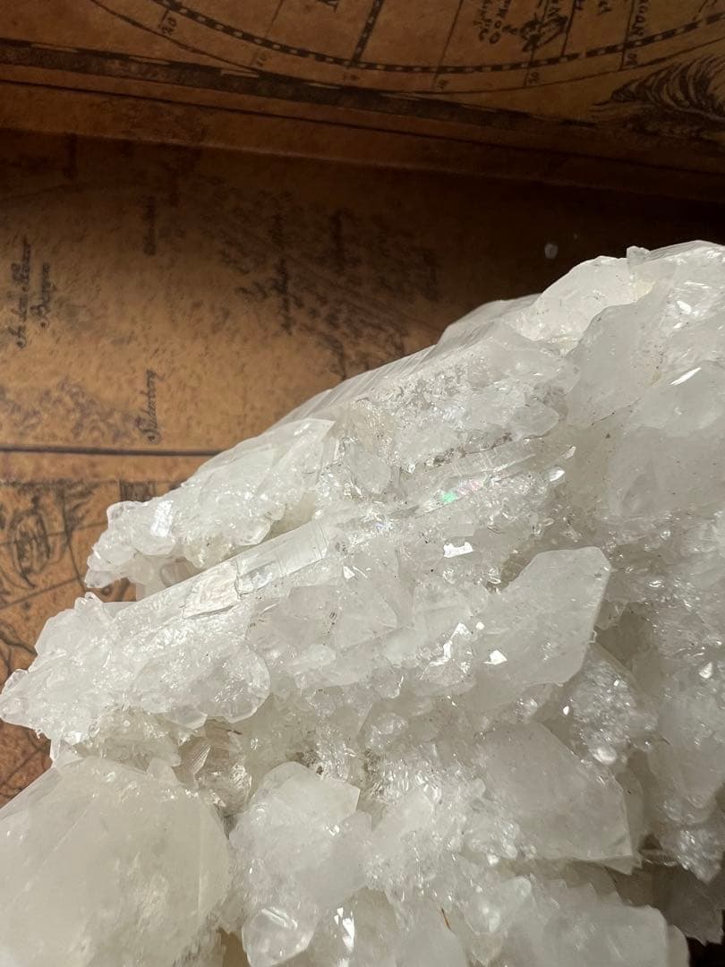 龍脈の精髄 九州産虹入り水晶クラスター抜群の透明度